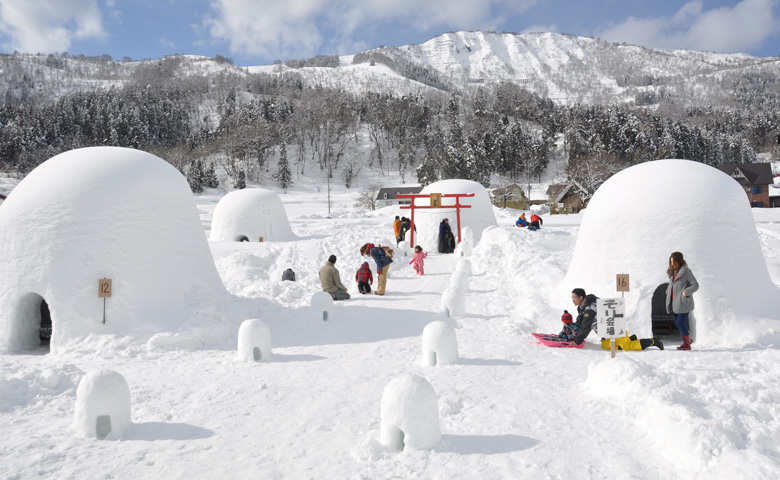 「ろくもん」北信濃雪見酒プランと冬の風物詩「かまくら村」